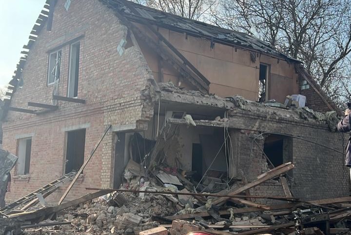 Руины вместо жилья. Блогерша Даша Евтух осталась без дома из-за российского дрона