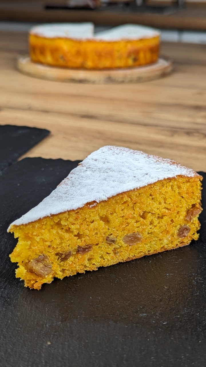 Той самий морквяний кекс: готується на раз-два з доступних продуктів