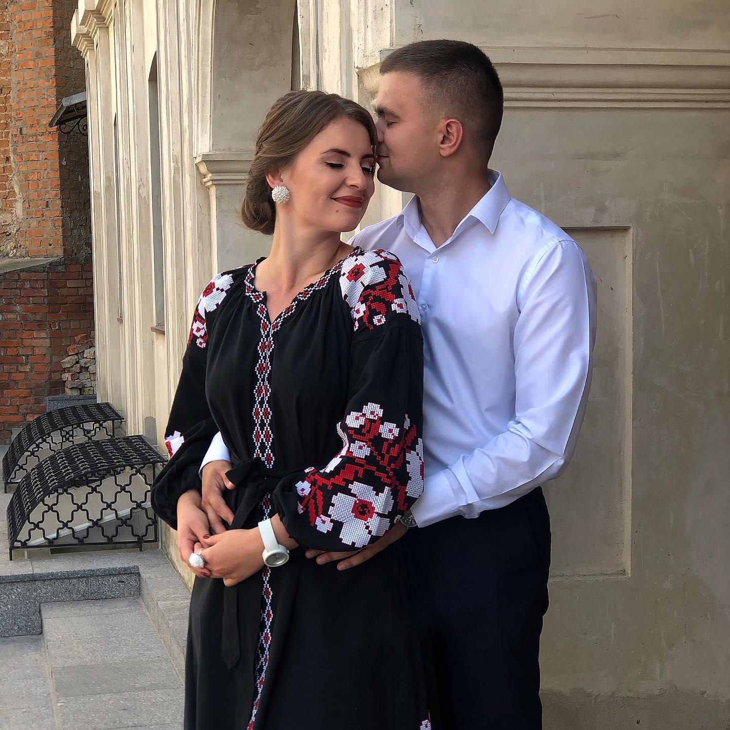 "Перед сном Олексій помив донечці волосся". Що відомо про дружину "Мунфіша" - героя, який віддав життя за Україну