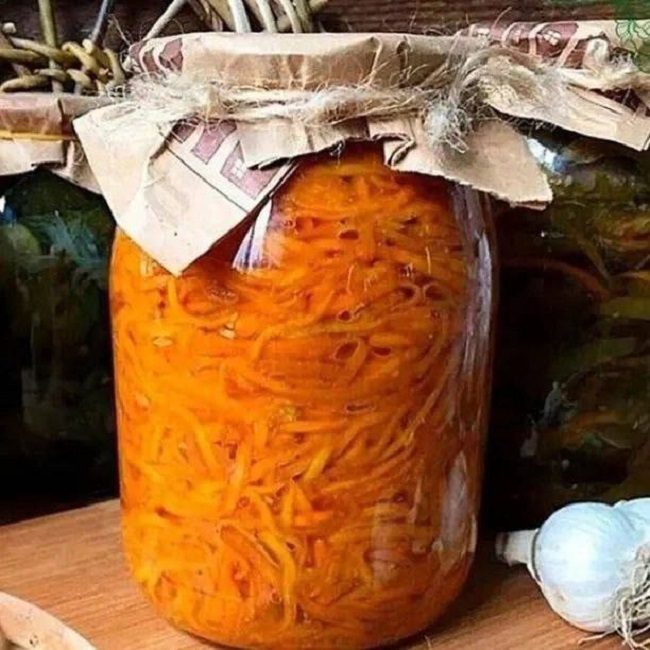 Морква по-корейськи на зиму: простий рецепт гостренької закуски