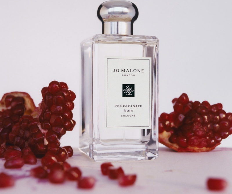 10 найкращих жіночих парфумів на осінь 2025: аромати, що закохують із першої ноти