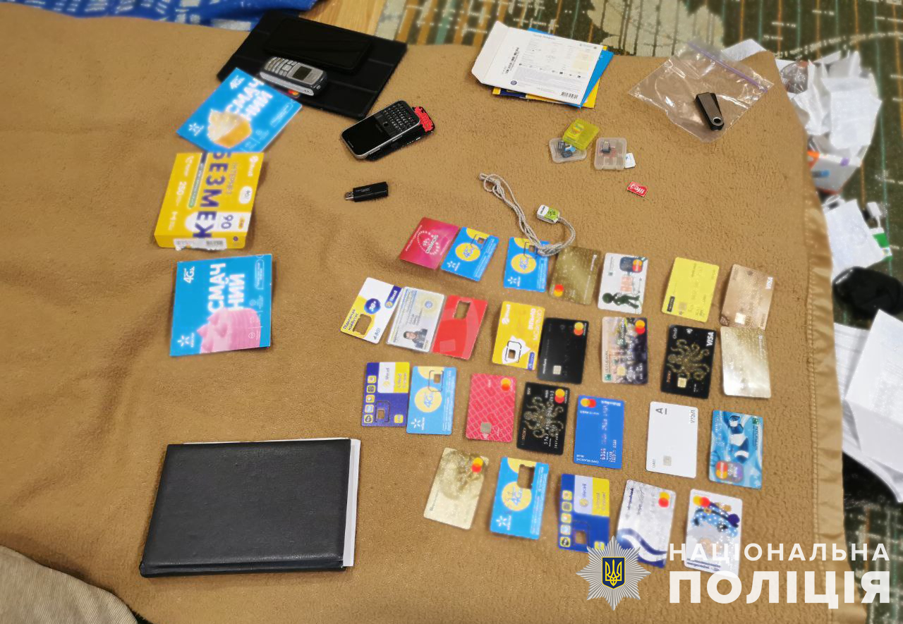 У Запоріжжі "волонтер" ошукав дружину безвісти зниклого бійця ЗСУ (фото)