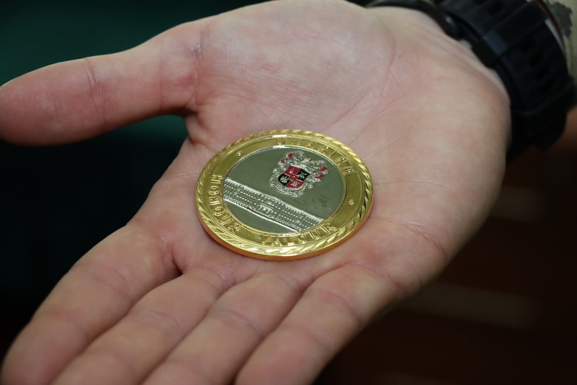 Украинец, который стал лучшим иностранным студентом военной академии Британии, вернулся домой