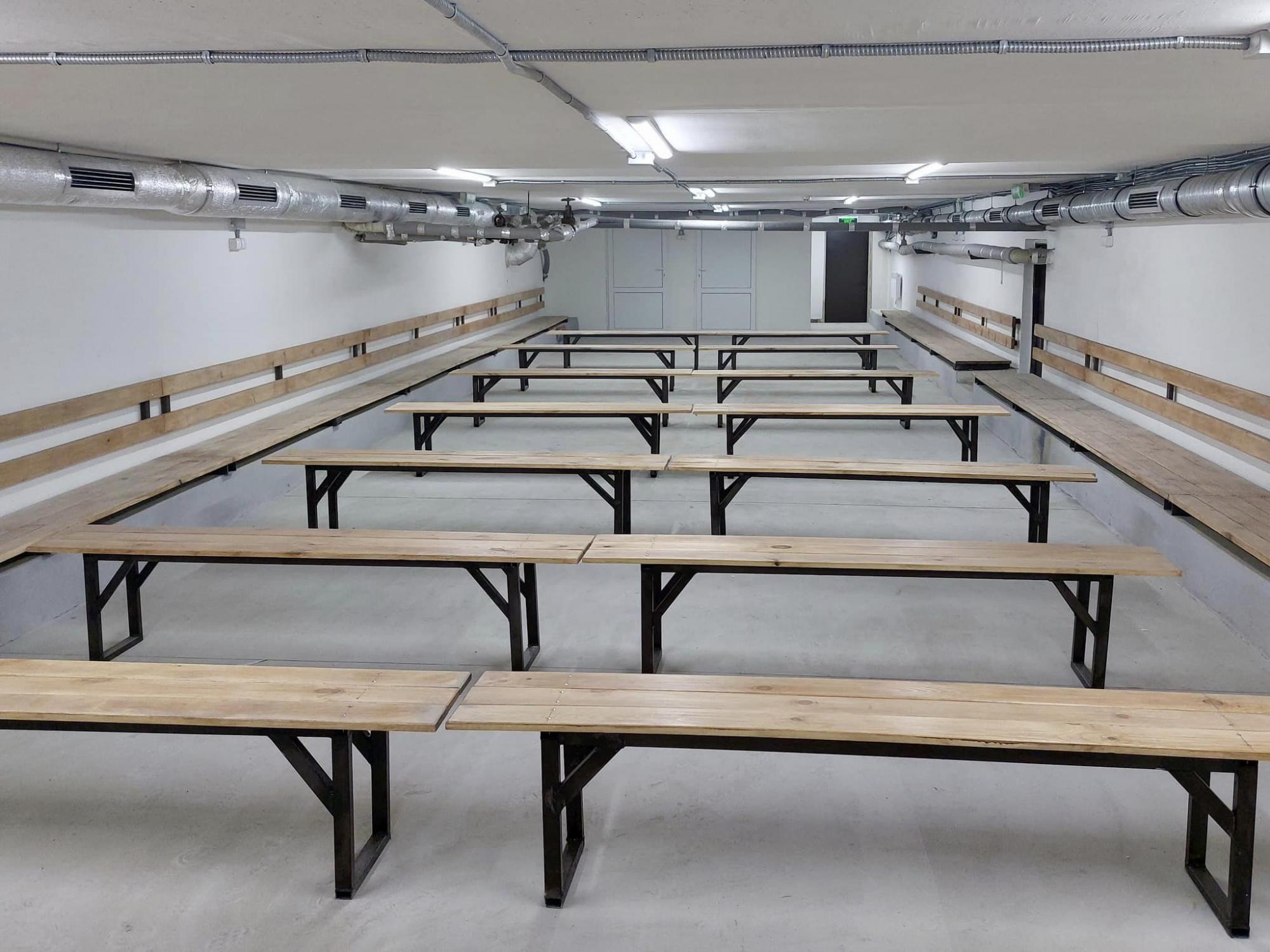 Оксен Лісовий показав, як виглядають бомбосховища в українських школах (фото)