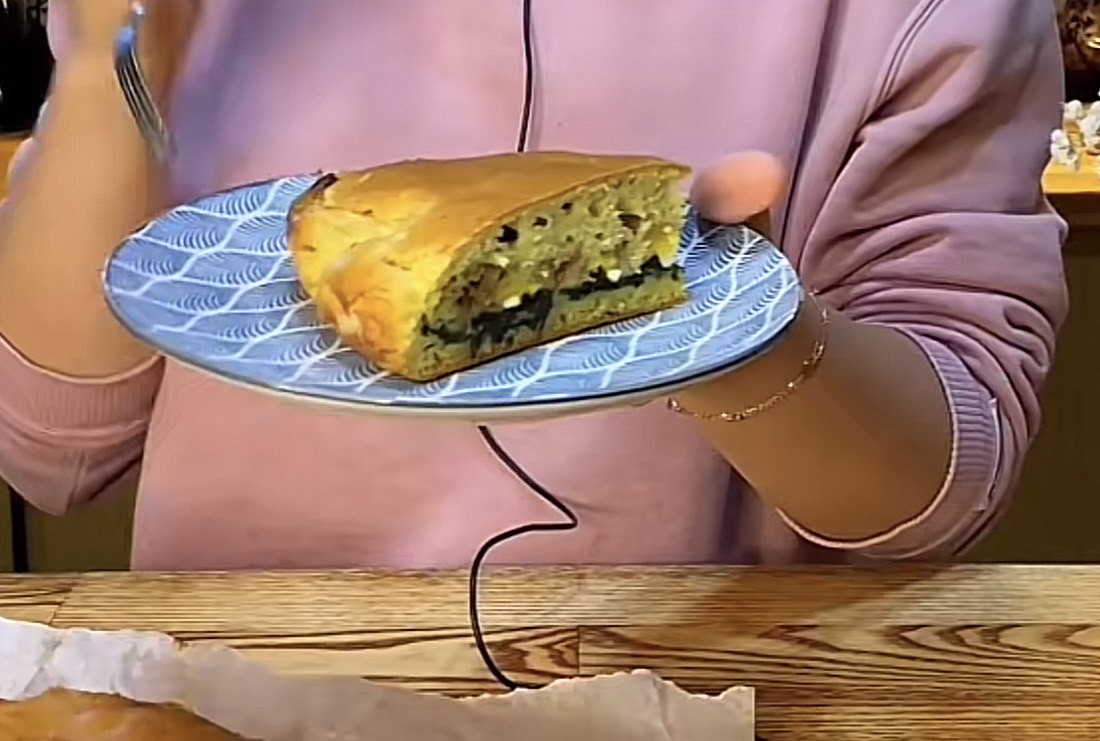 Швидко й дешево: рецепт смачного пирога, який ніколи не набридне