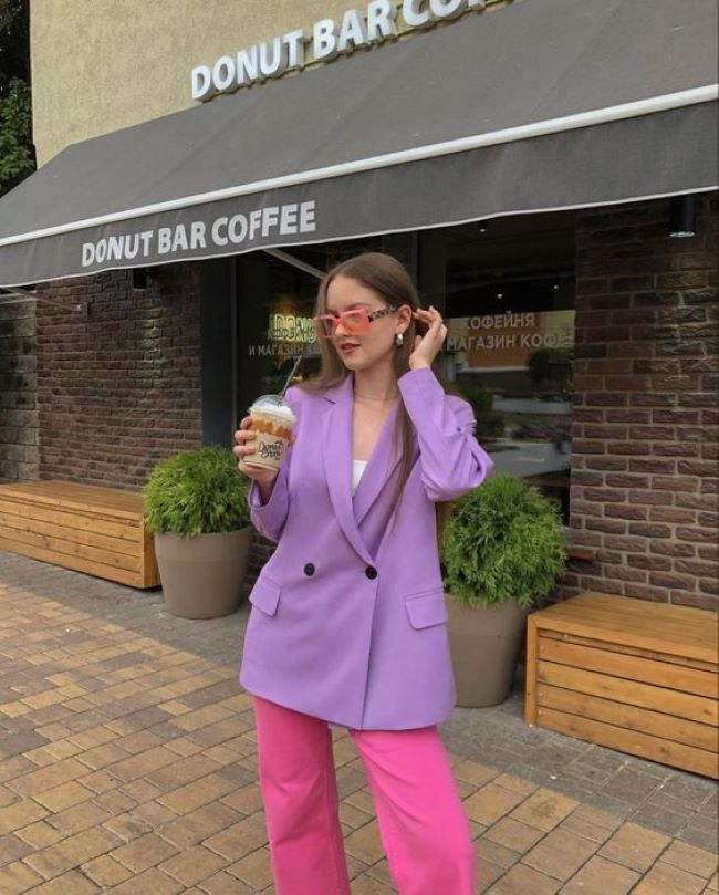 Як стильно додати фіолетові речі у свій гардероб