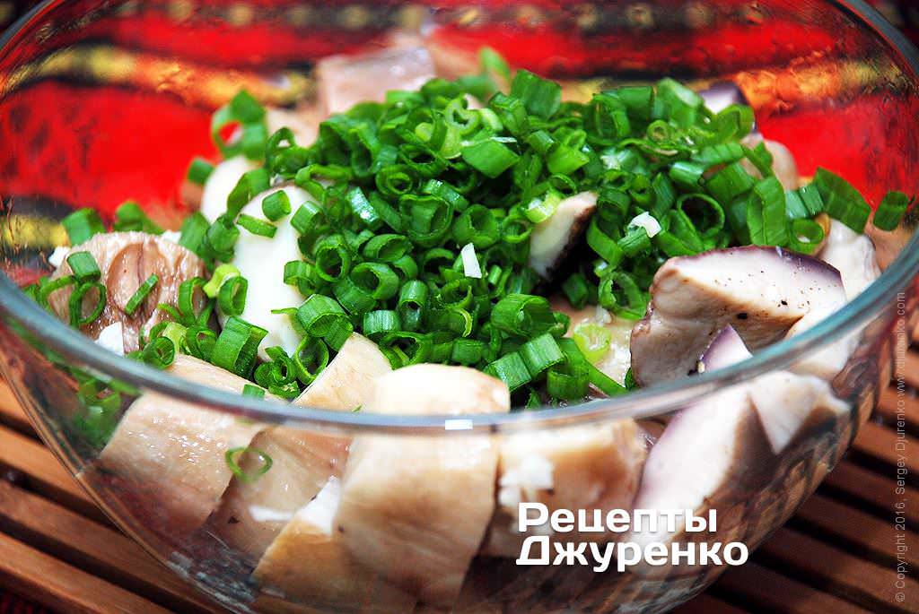 Кулинар поделился быстрым рецептом маринованых грибов: сразу к столу!