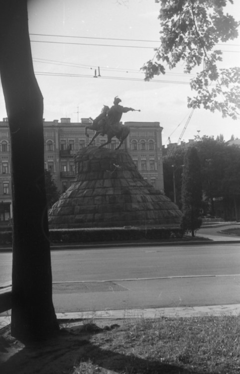 Смотрите, как менялся Киев в течение 30 лет: знаковые места на ярких фото