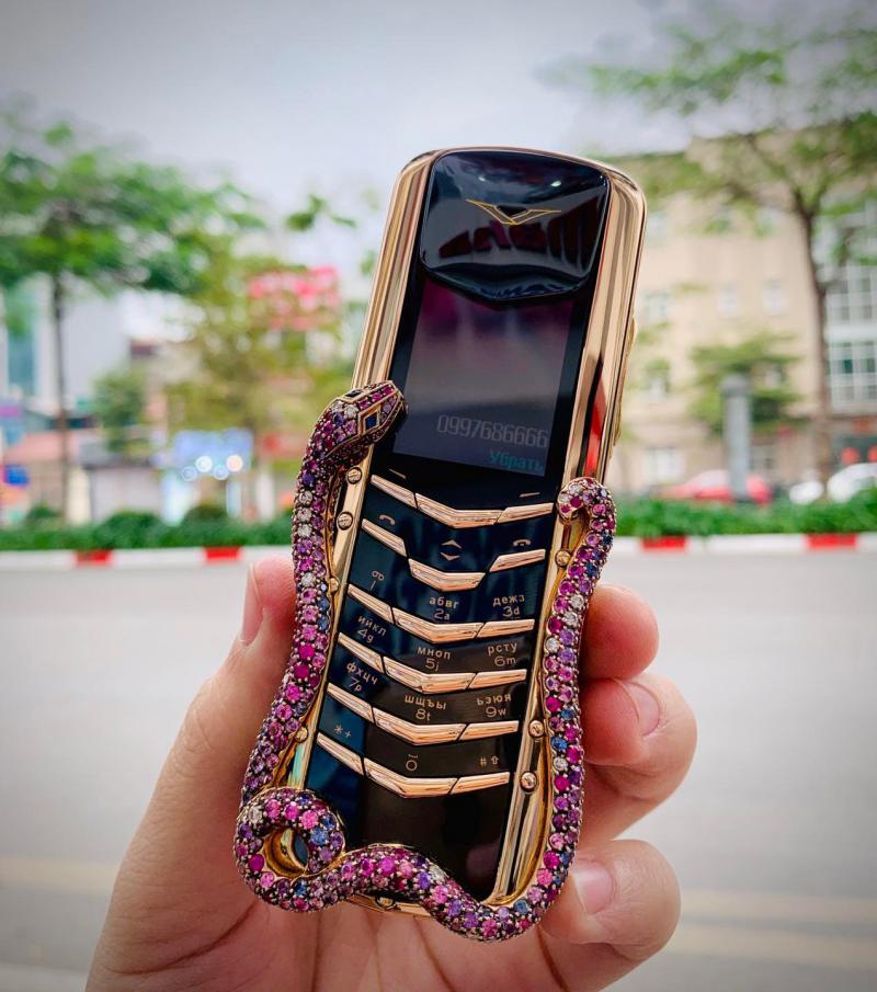 15 нелепых и странных телефонов, которые когда-либо существовали