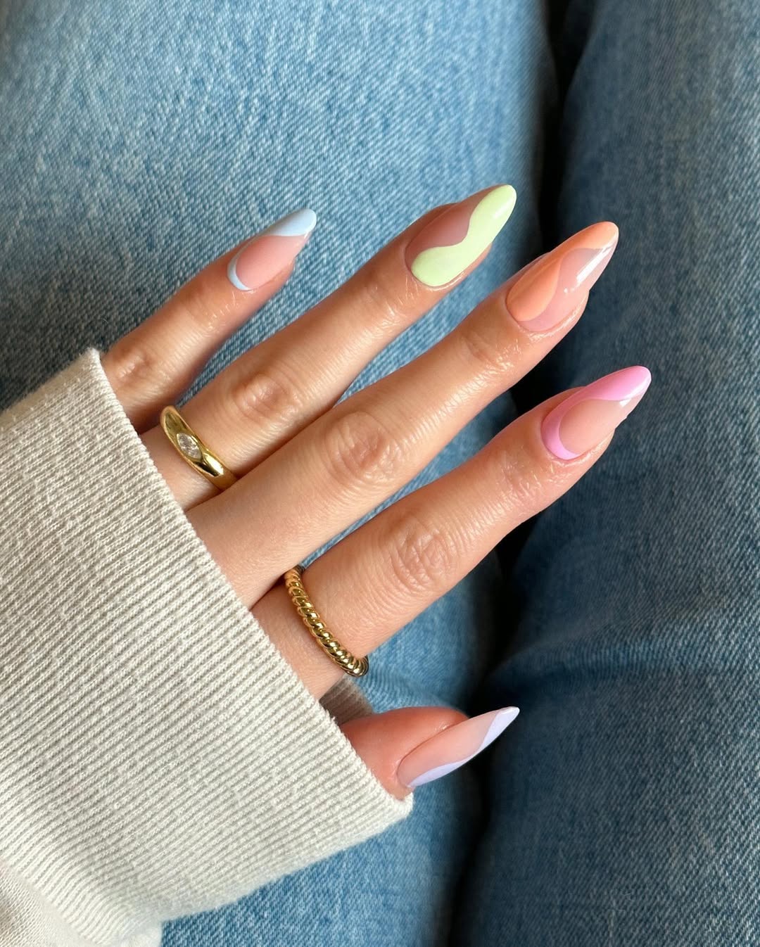 Який манікюр зробити на Великдень, щоб мати бездоганний вигляд: трендові дизайни весни 2025