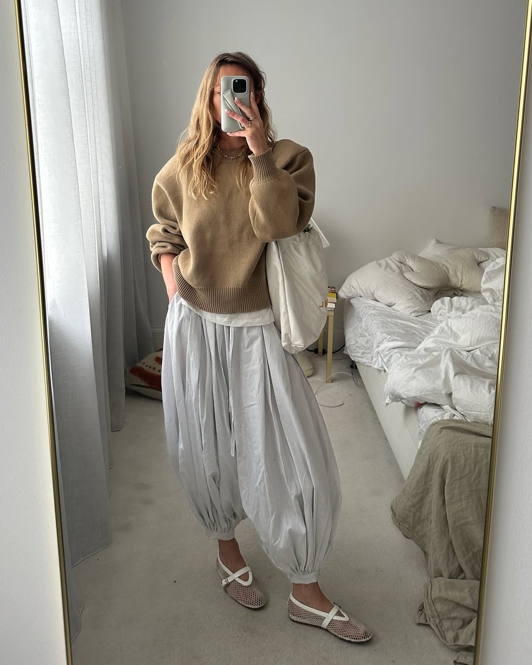 З чим носити штани "Аладдін": 6 образів, які варто повторити влітку 2025