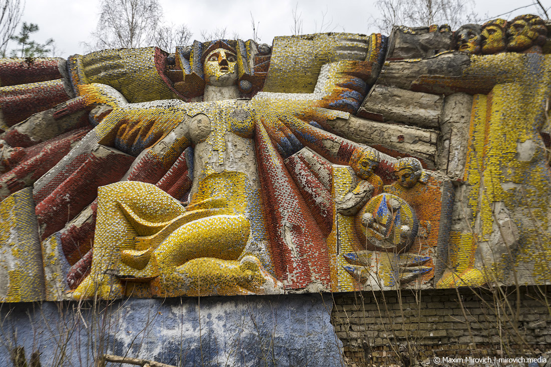 "Город-мечта": эти фото самых монументальных сооружений Припяти завораживают