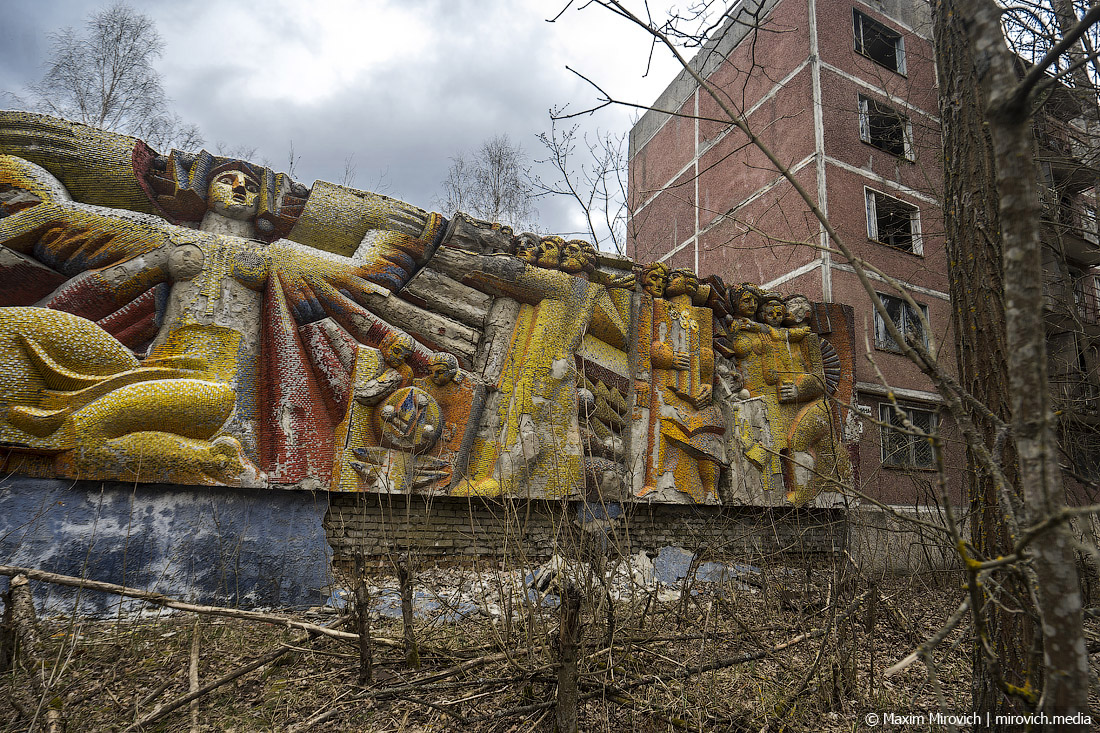 "Город-мечта": эти фото самых монументальных сооружений Припяти завораживают