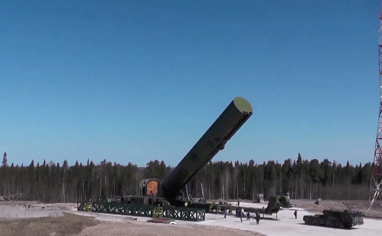 "Сармат", "Циркон" та "Буревісник". Що відомо про "аналоговнєтну" зброю Путіна