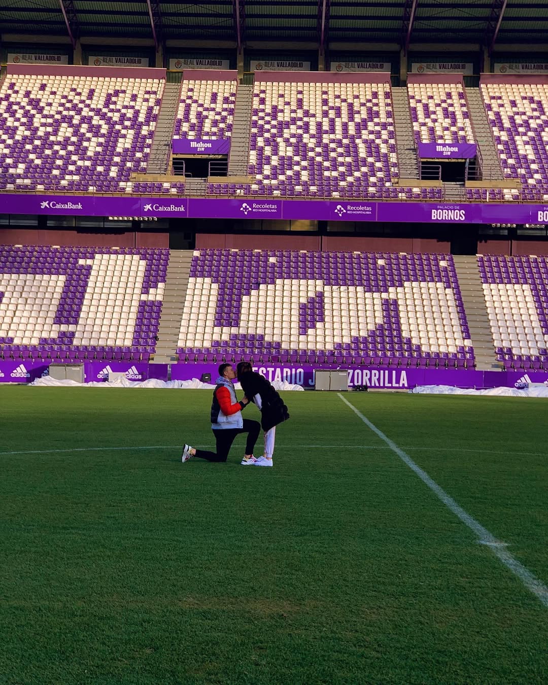 За кулисами поля. Истории любви топовых украинских футболистов и их жен