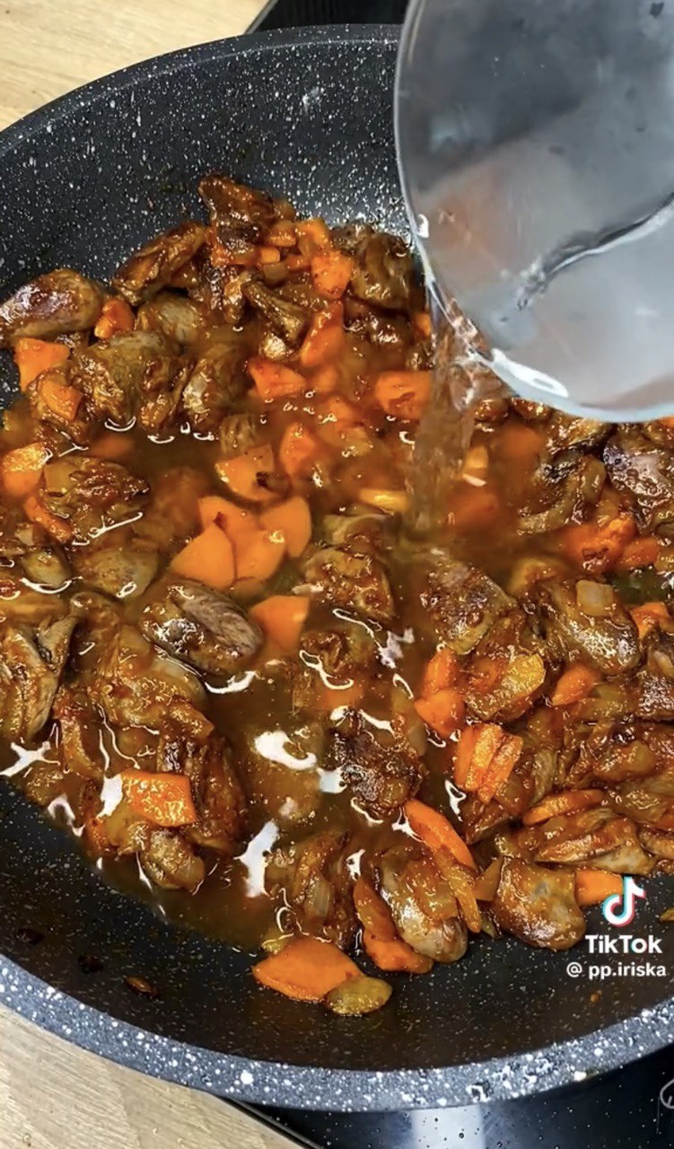 Як приготувати макаронами з курячими сердечками: рецепт смачної і бюджетної вечері