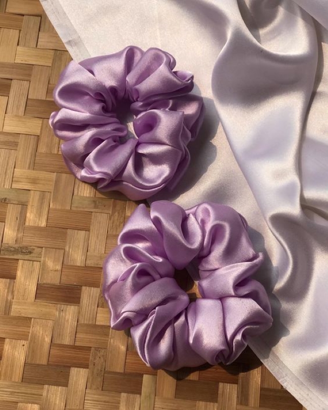 В чому користь атласних резинок для волосся. Ви цього точно не знали