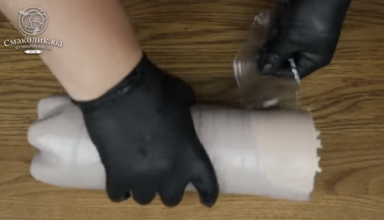 Рецепт смачної домашньої ковбаси, яку можна навіть дітям: готується дуже легко