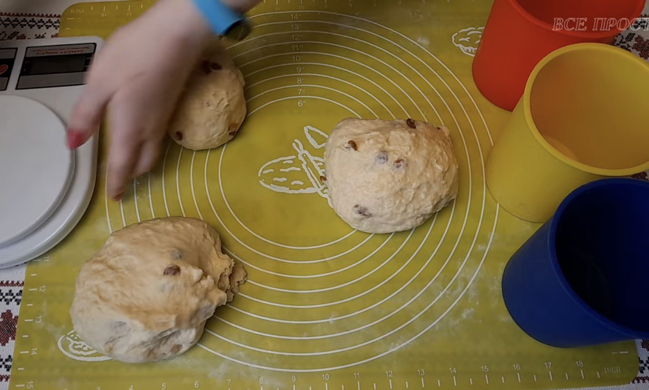 Смачна віденська паска, яка довго не черствітиме: ідеальний рецепт без зайвих клопотів