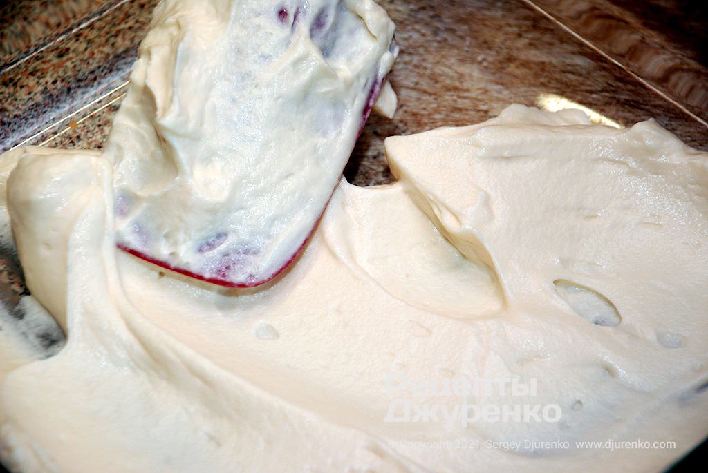 Кулинар поделился простым рецептом роскошного тирамису: справится даже новичок!