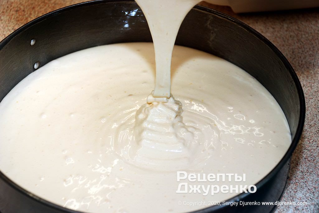 Кулінар поділився рецептом бісквітних коржів, які виходять завжди