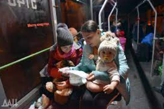 Прикрываются детьми и женщинами: эти фото показывают цинизм боевиков "ДНР"