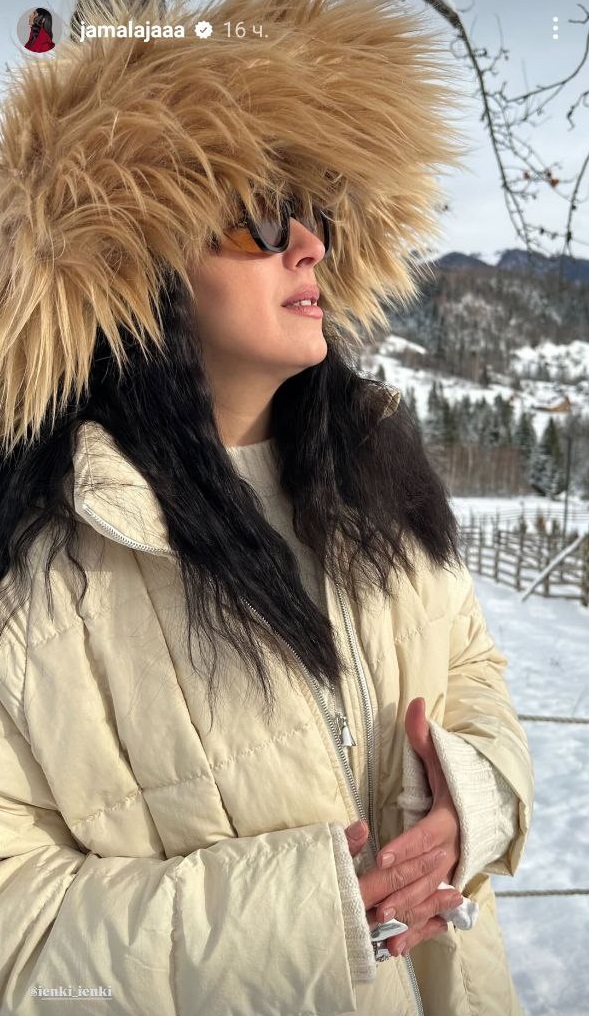 Длинный пуховик и теплая панама: Джамала показала трендовый образ на зиму 2025