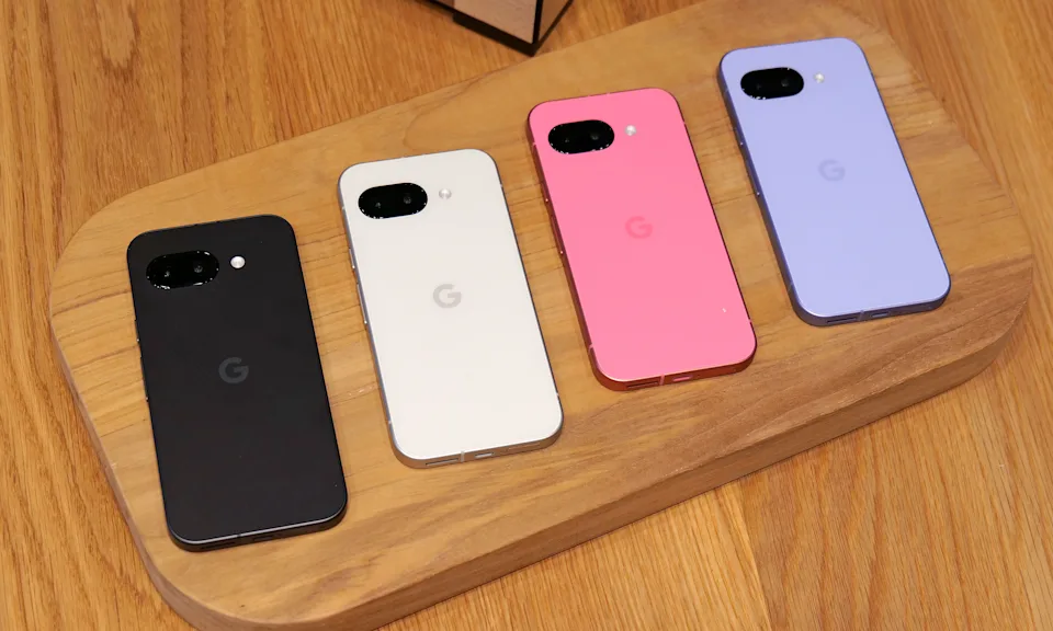 Новий хіт? Цей смартфон середнього класу може "знищити" iPhone 16e вже у 2025 році