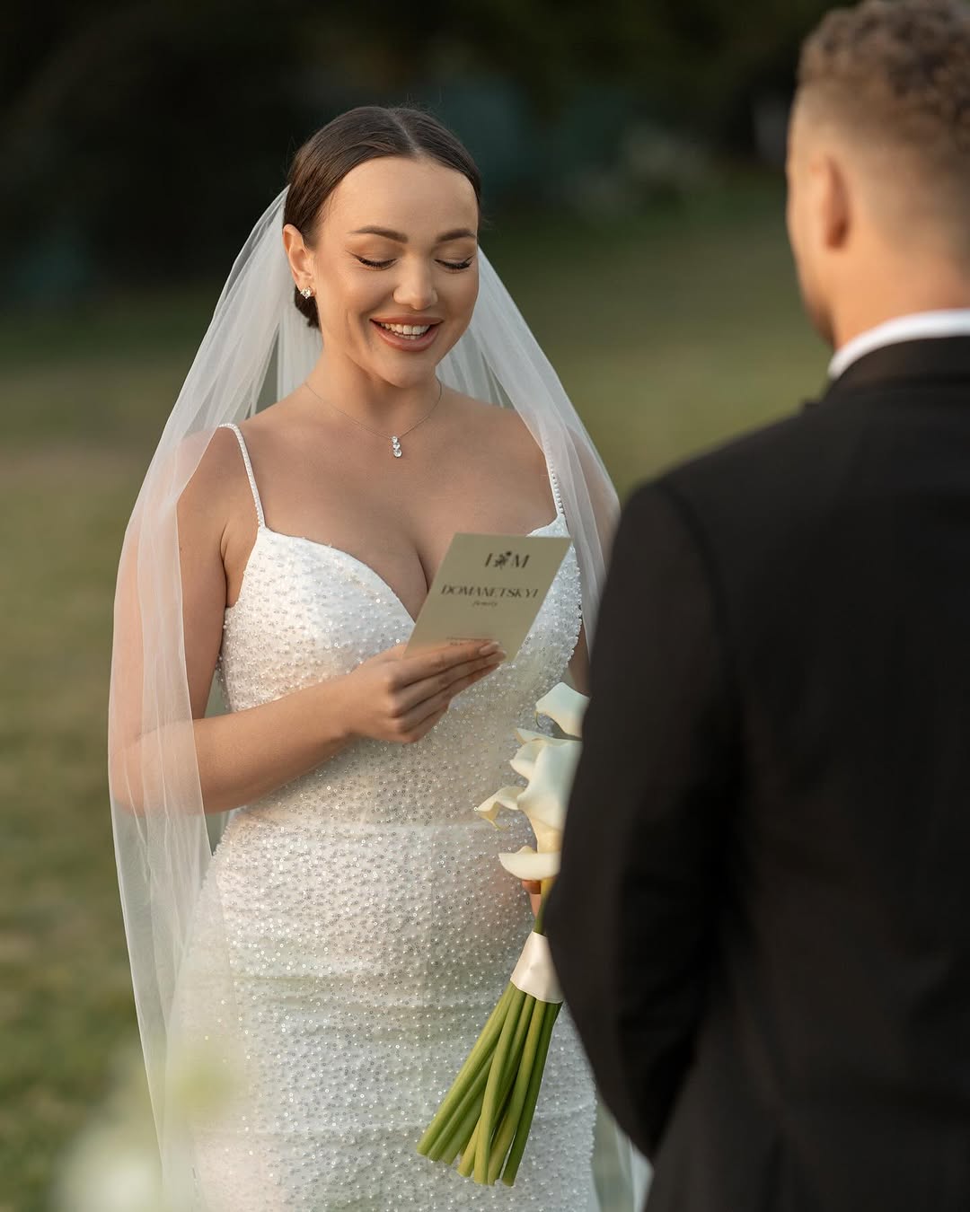 Зірка "Холостяка" вийшла заміж на березі океану: фото і відео розкішного весілля