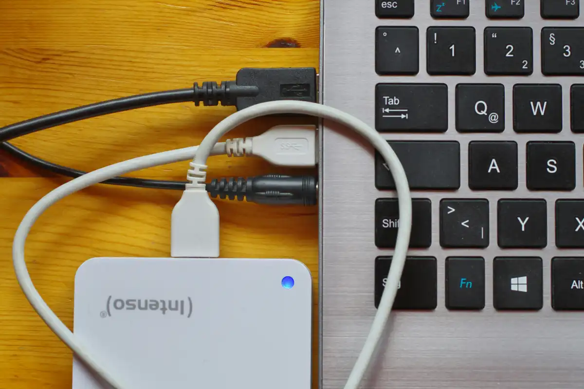 Як вибрати недорогий ноутбук, який дійсно прослужить довго: важливі нюанси