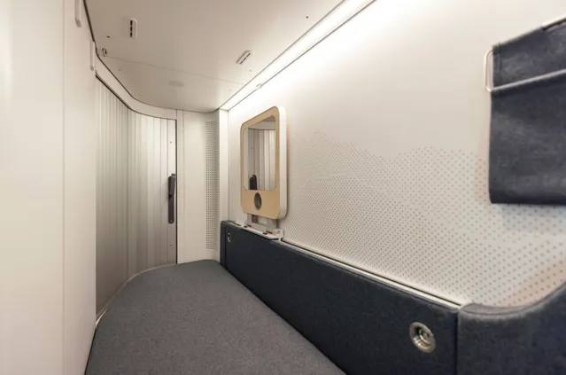 Одноместные капсулы и душ в купе: по Европе скоро начнут ездить новые поезда (фото)