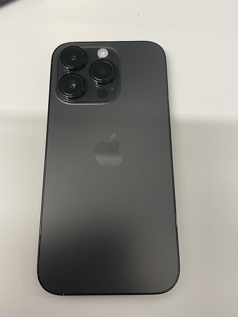 Еволюція iPhone: як змінювався "яблучний" смартфон з 2007 року до сьогодні