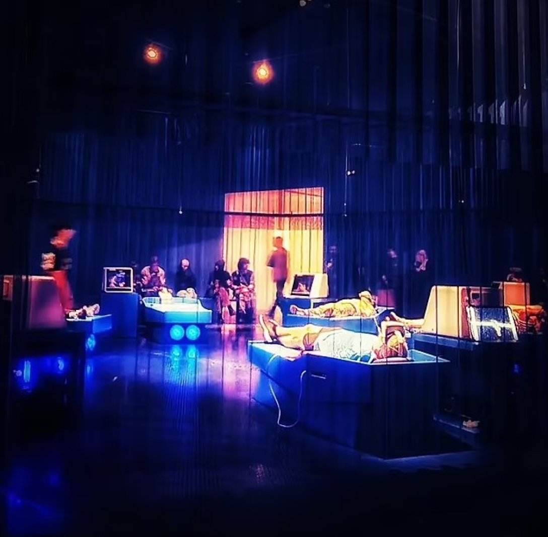 Австралієць створив "симулятор смерті", який дозволяє зазирнути у потойбічне життя