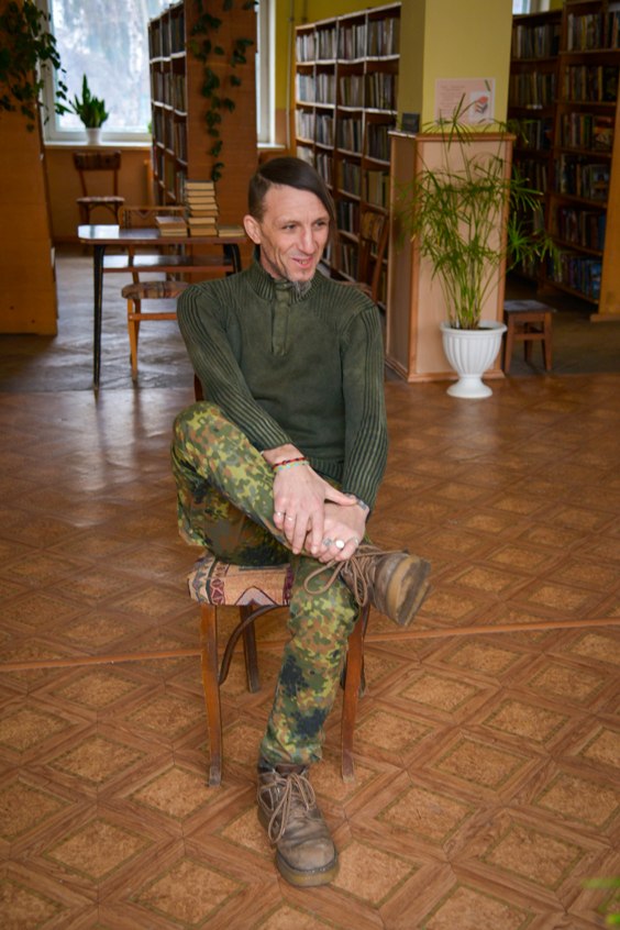 Шукали татуювання тризуба, били: подробиці страти письменника Володимира Вакуленка