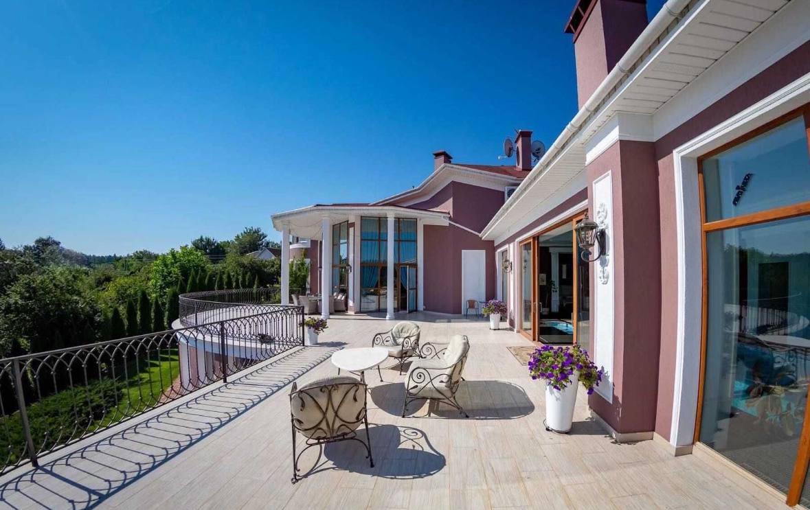 За скільки можна зняти будинок під Києвом на Новий рік: огляд та ціни