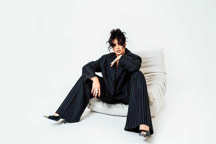 Что положить в чемодан в отпуск: советы стилиста, которые не дадут перегрузить багаж и образы