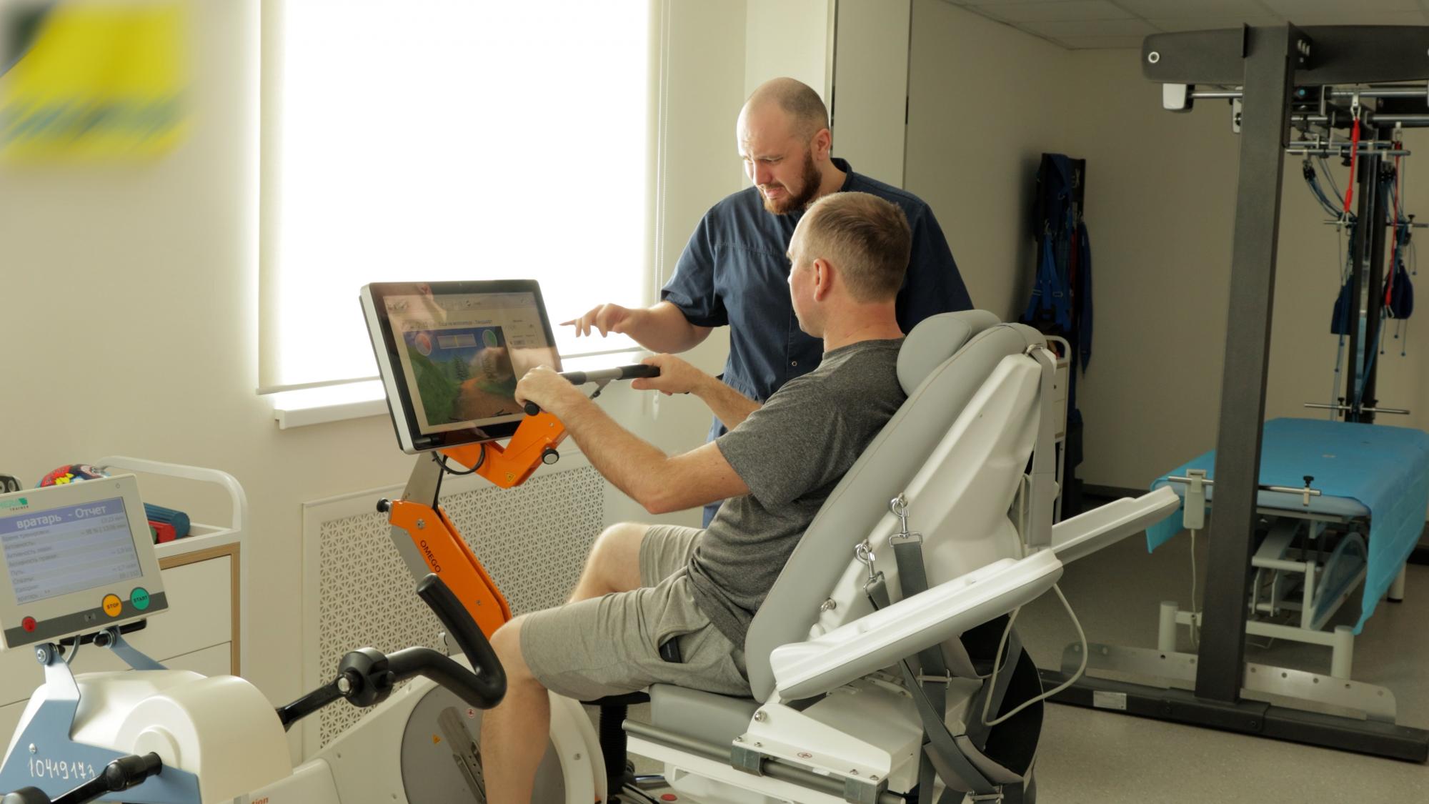 Нескінченна зміна. Один день з медиками лікарні Мечникова, де щодня рятують військових