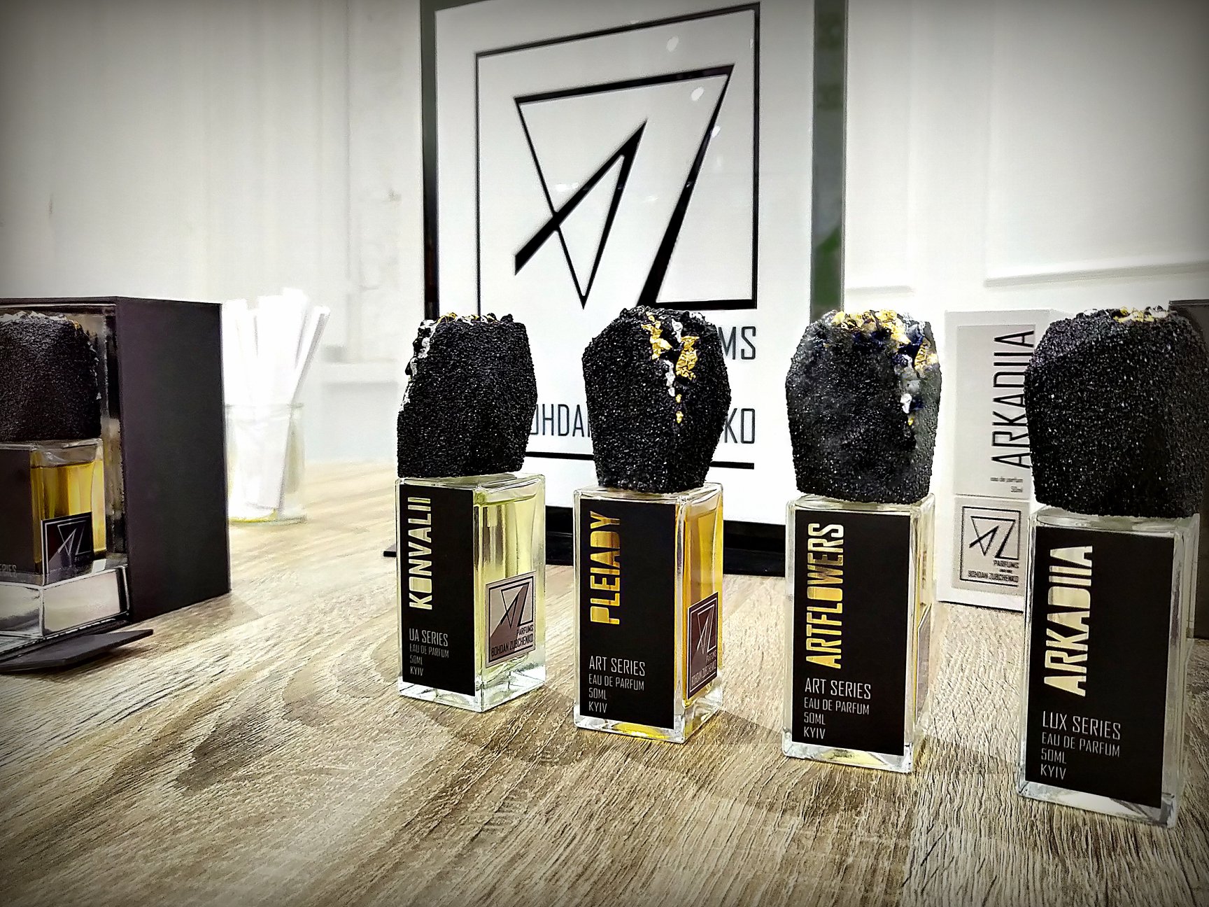 15 яскравих та освіжаючих парфумів від українських брендів: топ аромати на весну