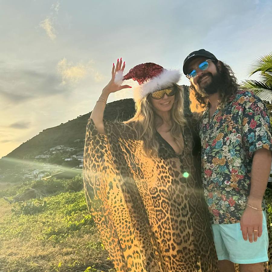 Гайді Клум засвітилась у блискучих різдвяних вбраннях під час святкування (відео, фото)