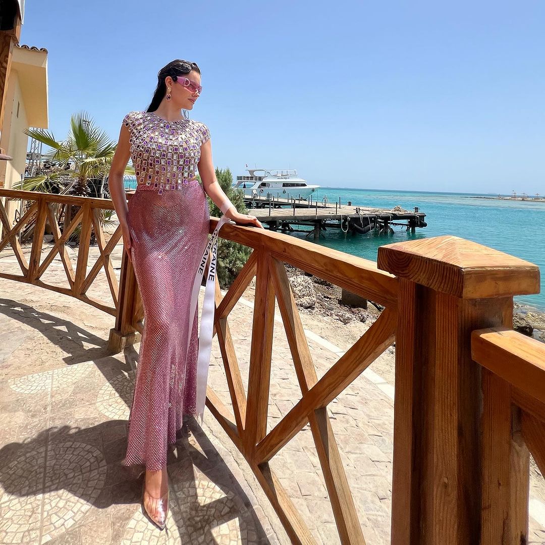 Українка Ангеліна Усанова перемогла на конкурсі Miss Eco International-2024 в Єгипті. Фото красуні