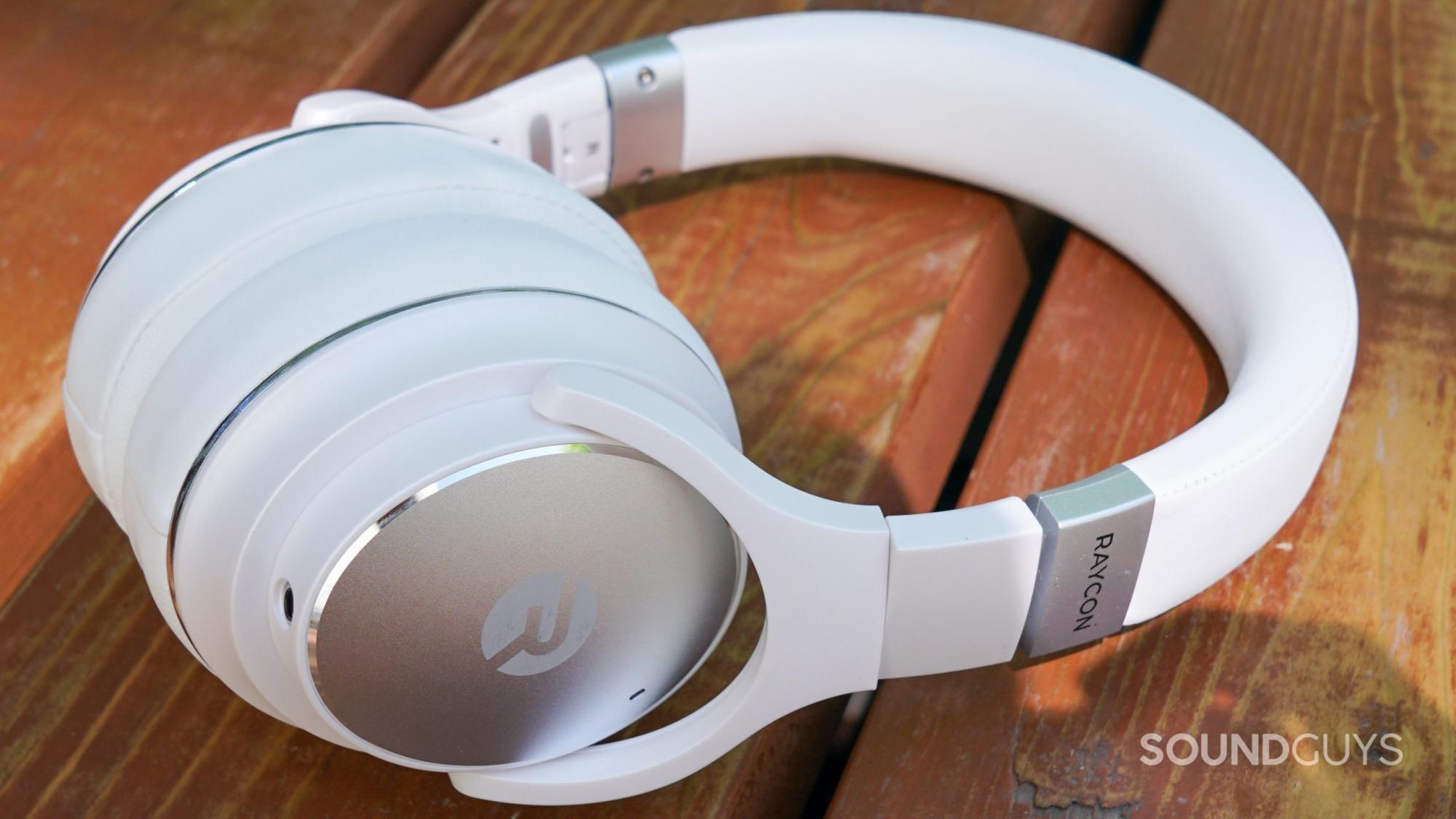 День святого Валентина. 10 гаджетів, які не соромно подарувати другій половинці