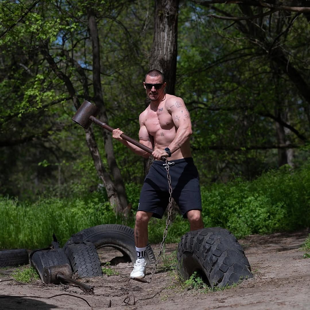 Ось вам і Кайдаш! 10 спекотних фото Тараса Цимбалюка, який шукатиме любов на "Холостяку"