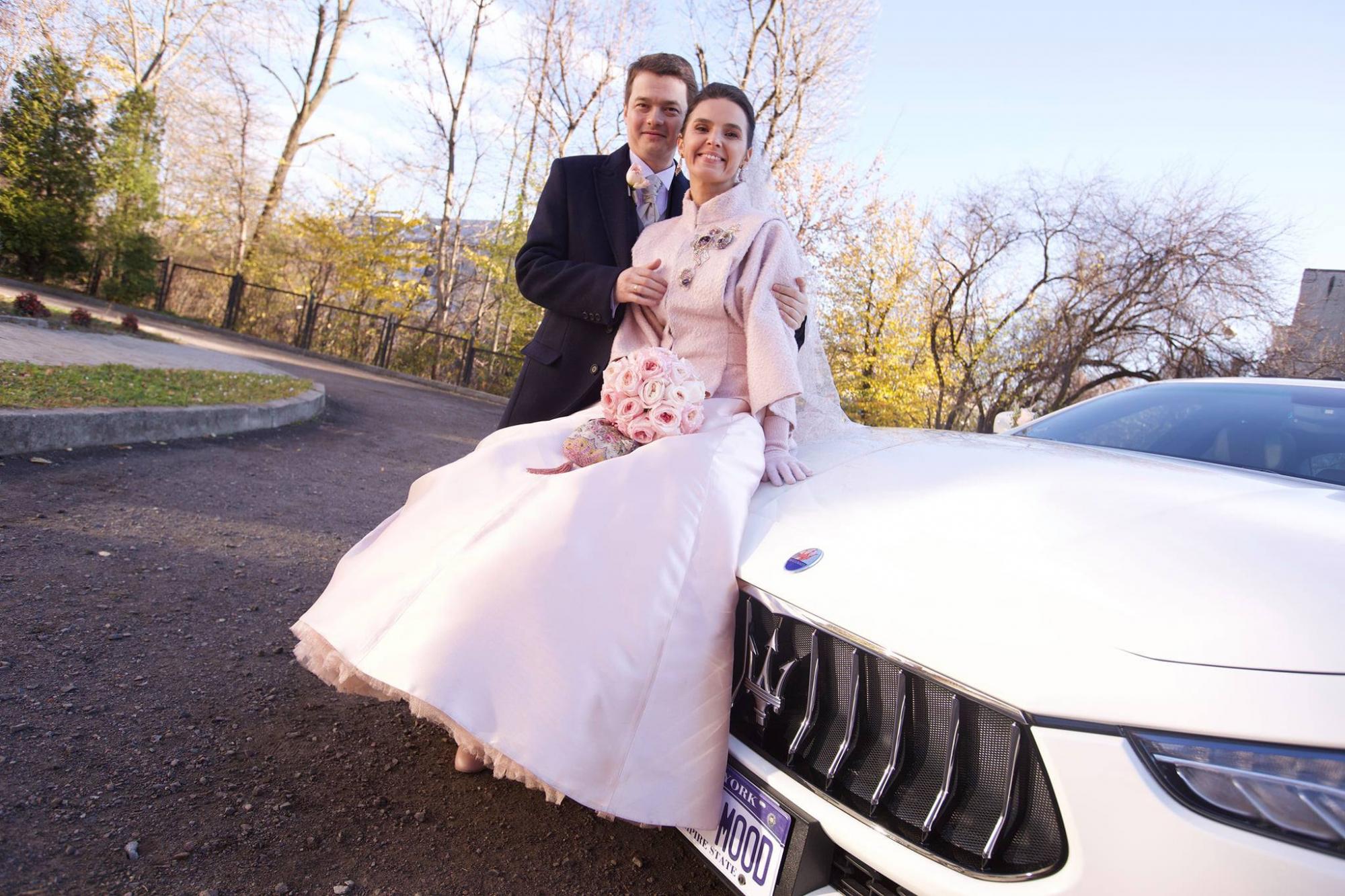 Появились красивые фото со свадьбы известного украинского дирижера Оксаны Лынив