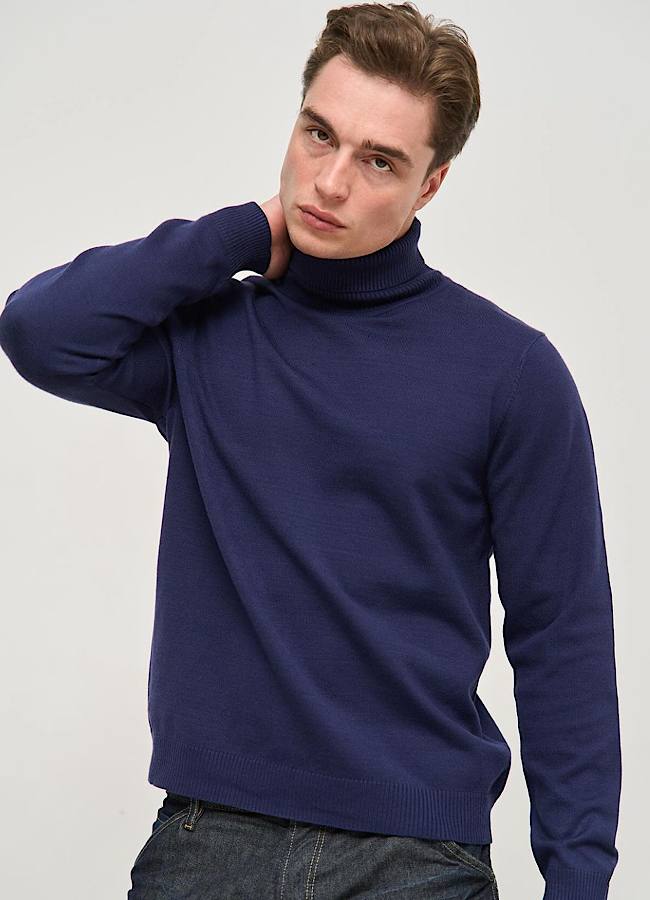 Військовий ЗСУ Назар Грабар змінив комуфляж на цивільний одяг і став обличчям українського бренду