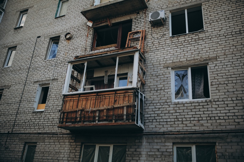 "Росіяни носили білизну ЗСУ, а, тікаючи, знімали форму". Репортаж зі звільненого Лиману