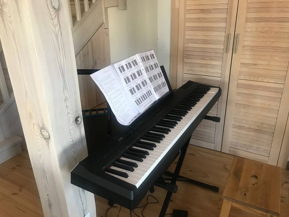 Американець взяв під опіку шістьох українців з інвалідністю: зворушлива історія у фото