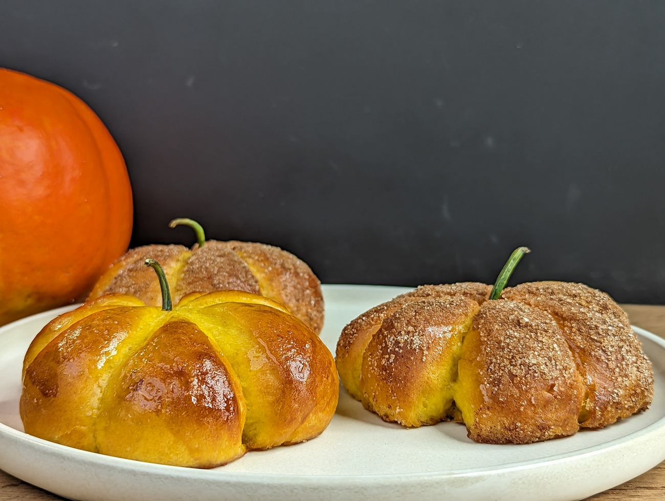Тыквенные булочки из простейших продуктов по рецепту галицких кулинаров