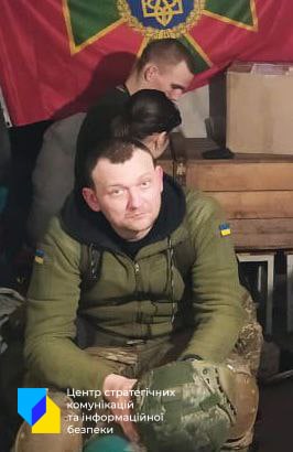 Измучены и уставшие, но непокоренные и непобедимые: посмотрите на эти лица защитников Мариуполя!