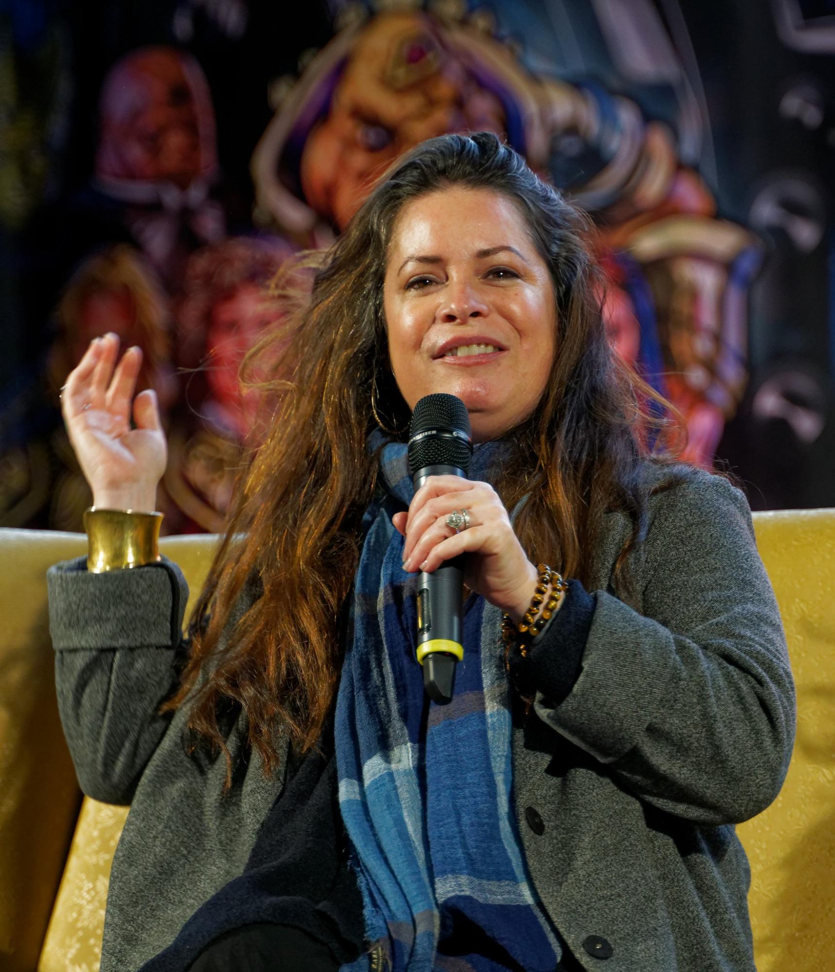 Зірку просто не впізнати. Як сьогодні виглядає Пайпер із серіалу "Всі жінки - відьми"