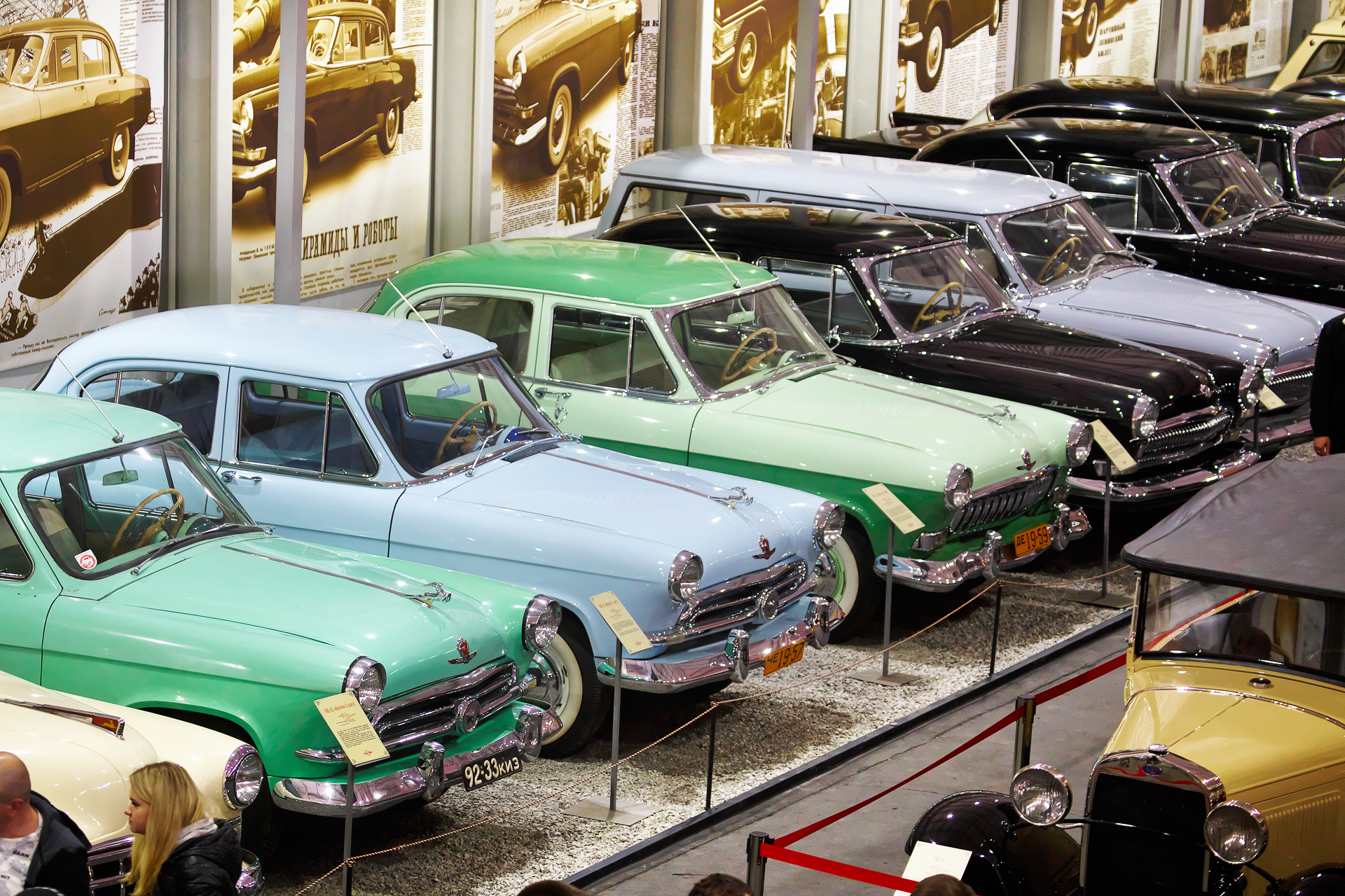 Нова локація та сотні експонатів: технічний фестиваль Old Car Land пройде у музеї "Колеса Історії"